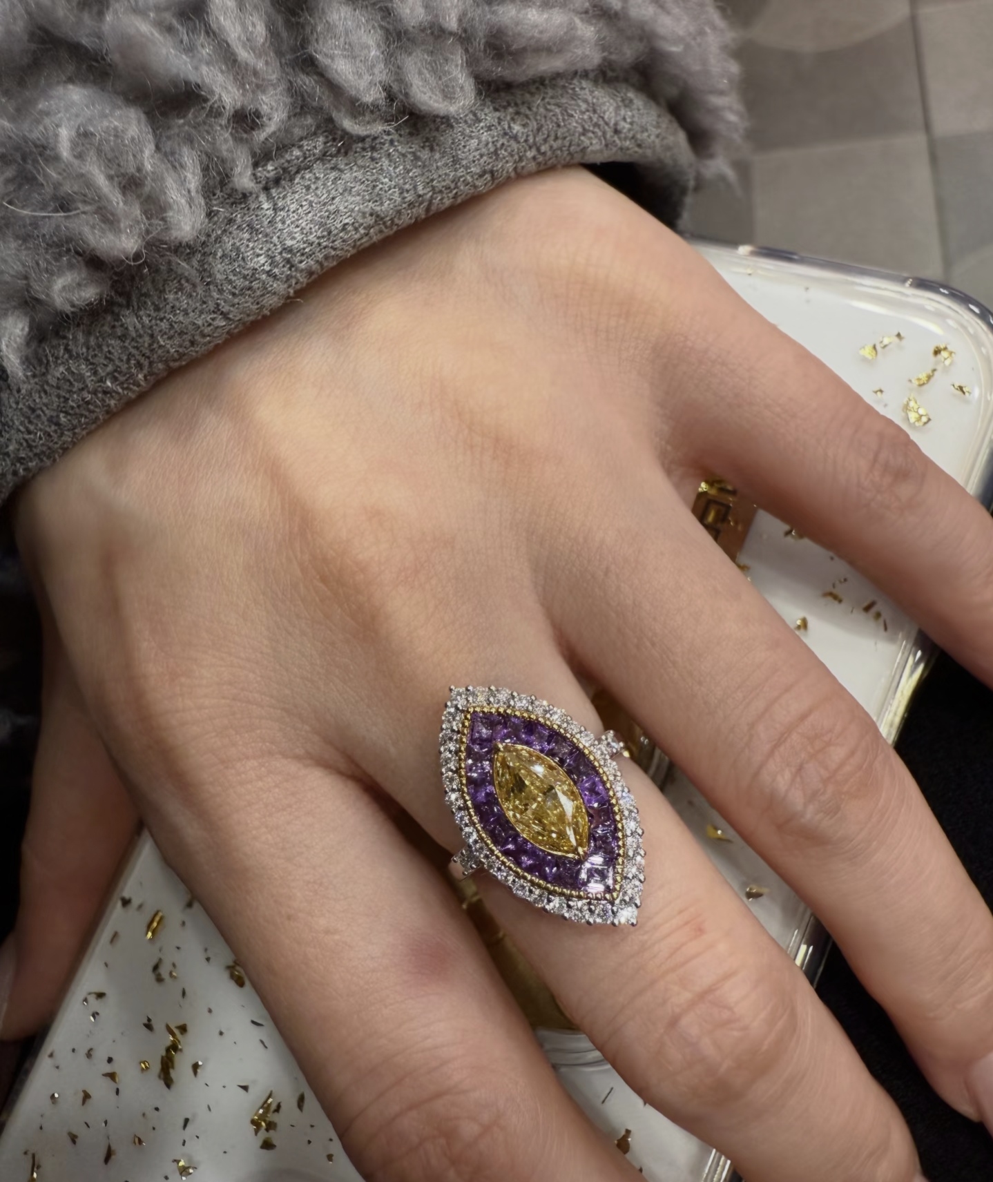 Oplus_19005440 1ct Marquise (fancy) Diamond Ring , 18K Gold - 图片 1