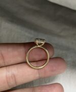 2-Carat Lab-Grown Oval Diamond Ring: Hidden Halo in 14K Gold - 图片 3
