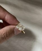 2.00ct Two-Stone Lab-Grown Diamond Ring:  D Color, VVS1 Clarity in 18K Yellow Gold - 图片 2