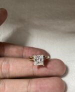 1.86 Carat Princess-Cut Solitaire Lab-Grown Diamond Ring (D Color, VVS1, 18K Yellow Gold) - 图片 2