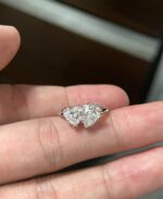 2.00-Carat Heart & Pear Two-Stone Lab-Grown Diamond Ring: D Color, VVS1 Clarity in 18K White Gold - 图片 2