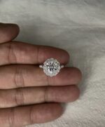 3.45-Carat Round Lab-Grown Diamond Ring: D Color, VVS1 Clarity with Sunflower Halo in 14K White Gold - 图片 2